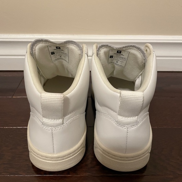 Veja White V-15 Sneakers - Picture 5 of 7